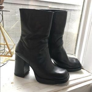 Vintage black chunky heel candies boots